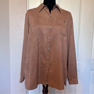 Chico’s‎ Design Tan Brushed Polyester Button Down Shirt Blouse Size 2 (Medium)